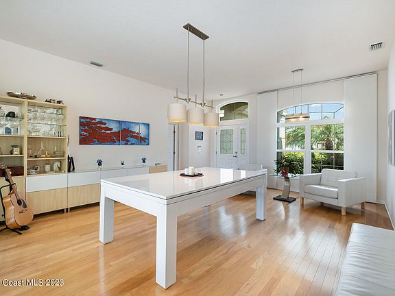 5th image of 4015 Estancia Way