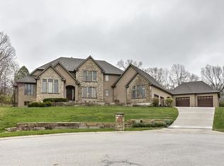 6013 Charlotte Ct, Shawnee, KS 66216