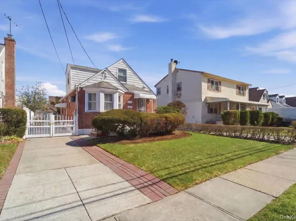 115-11 Parkway Drive, Elmont, NY 11003