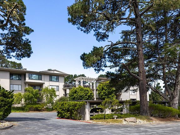 2nd image of 68 Ocean Pines Ln