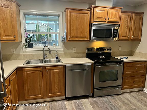 4th image of 13 Mahoney Road