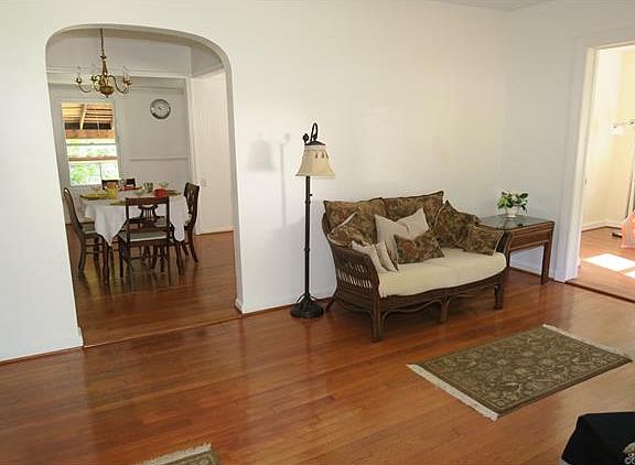 4th image of 9361 Carroll Ln