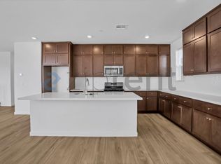 121 Dogwood Ct, Hollister, CA 95023