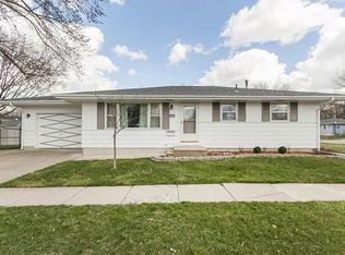 2425 Northview Dr, Marion, IA 52302