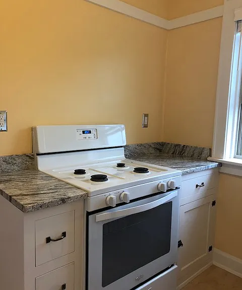 4428 N Oakland Ave — Photo 2