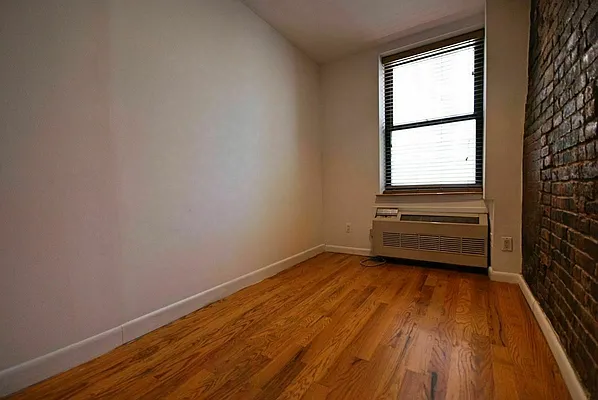 Rented by Vanderborgh Realty  | media 11