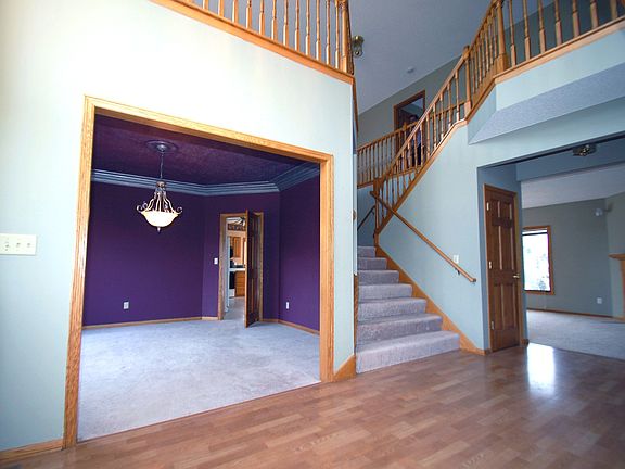2nd image of 9142 Cambridge Alcove
