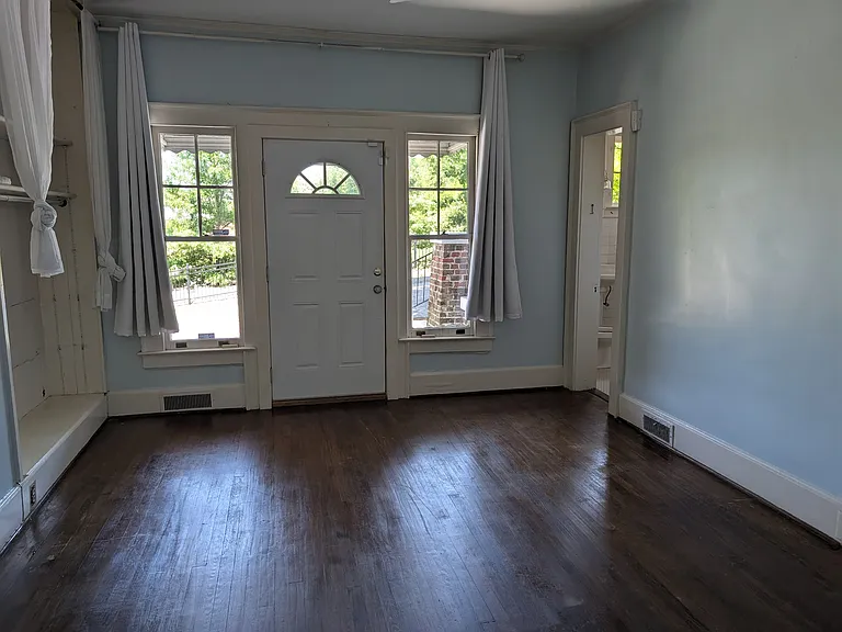 2201 Blossom St — Photo 23