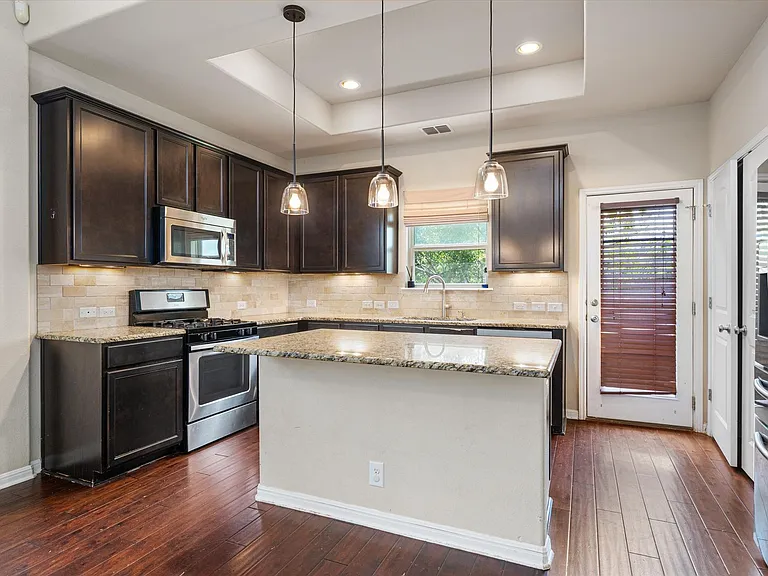 7337 Menchaca Rd #29 — Photo 12
