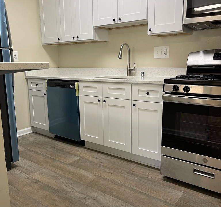 1st image of 14002 Cove Ln #2B-3Ba
