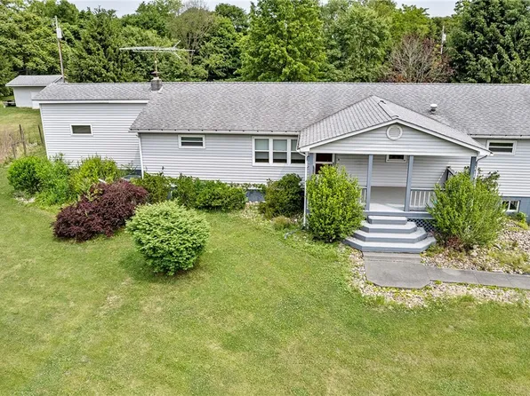 105 Twilight Dr, Colliers, WV 26035