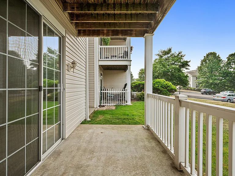 90 Berkley Manor Drive_23 3b2b Unit 1212