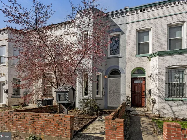 920 3rd St NE, Washington, DC 20002