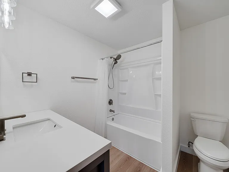 461 Terrace Dr — Photo 4