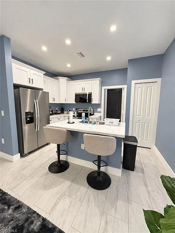 3 bed, 2.0 bath, 1097 sqft, $1,900 — Photo 4
