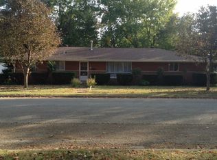 502 E Palm St, Roodhouse, IL 62082