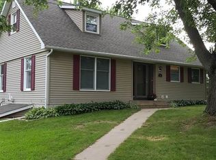 10 Water St, Cambridge, WI 53523