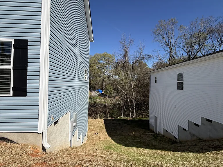71 Woodsdale Pl SE — Photo 22