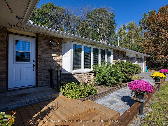 3rd image of 2243 Deseronto Rd