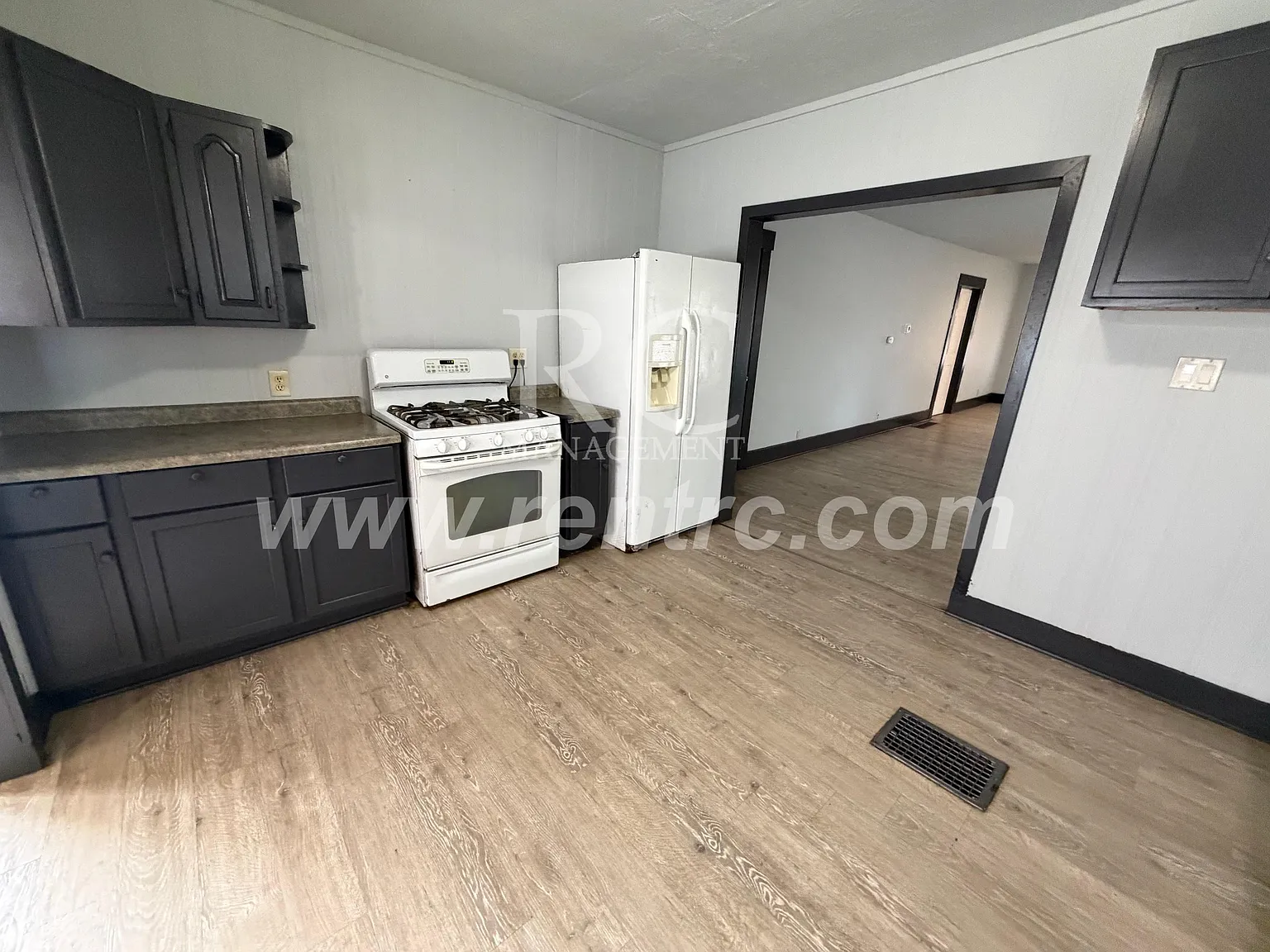 2 bed, 1000 sqft, $750 — Photo 4