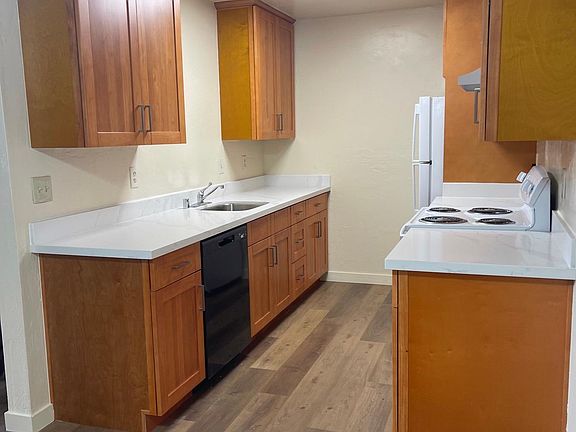 3rd image of 1211 Marcie Cir