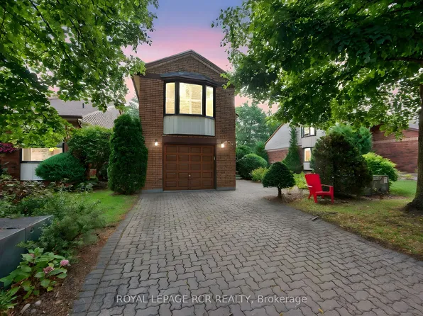 108 Green Briar Rd, New Tecumseth, ON L9R 1R4