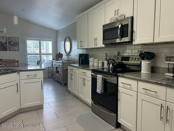4th image of 2572 Addington Cir
