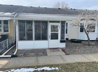 997 Village Ln, Jenison, MI 49428