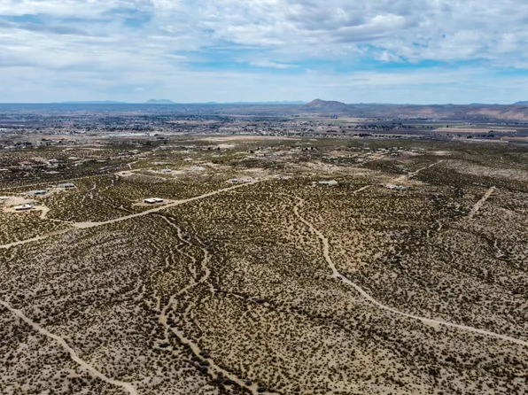 2253 Eclipse Rd, Las Cruces, NM 88012