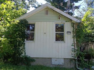 2520 E 34th St, Des Moines, IA 50317