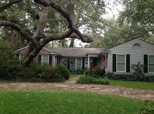 211 Wymberly Rd, Saint Simons Island, GA 31522