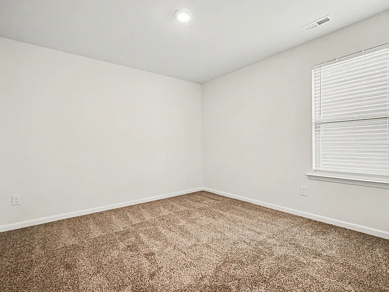 1007 Maylen Trce — Photo 27