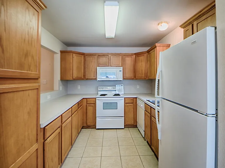 3612 Oldenburg Ct — Photo 9