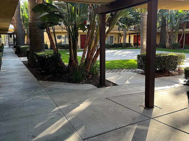 Summit Place Apartments — Photo 5