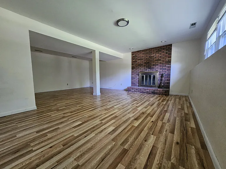 172 Country Hills Rd — Photo 13
