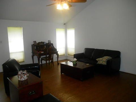 2nd image of 3722 Duquesne Ln