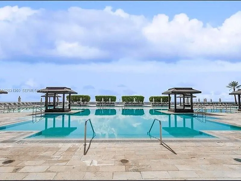 Beach Club Three Condo — Photo 4