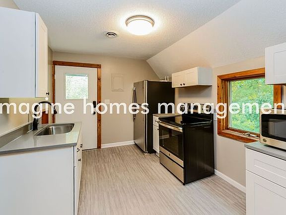 5th image of 3047 Grand St NE #2