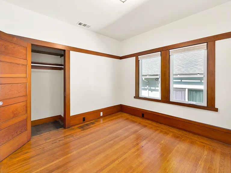 1308 Alcatraz Ave — Photo 7