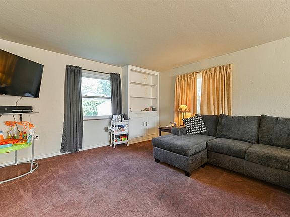 4th image of 618 Hayes St Lot 2