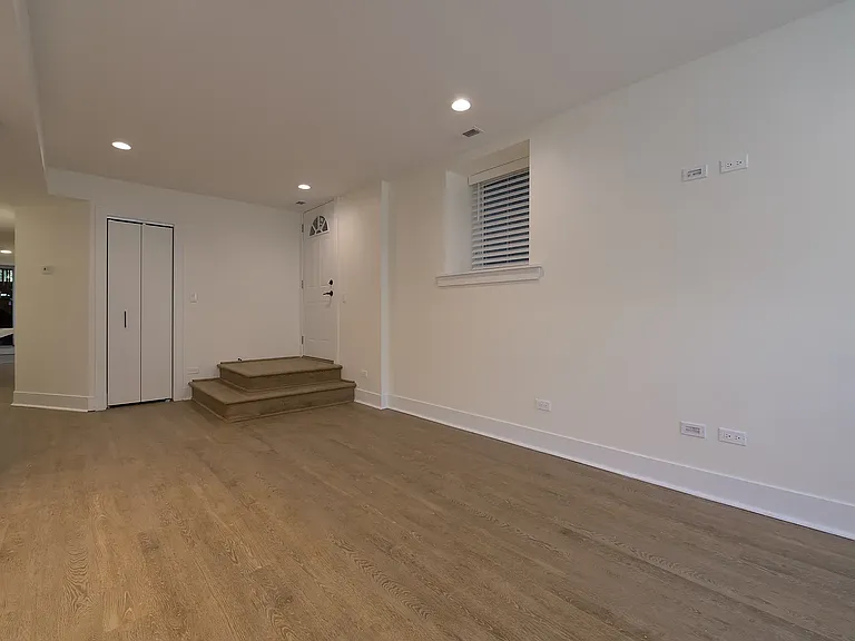 1129 N Damen Ave #BASEMENT — Photo 5