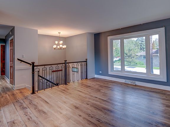 5th image of 749 N Elmer St