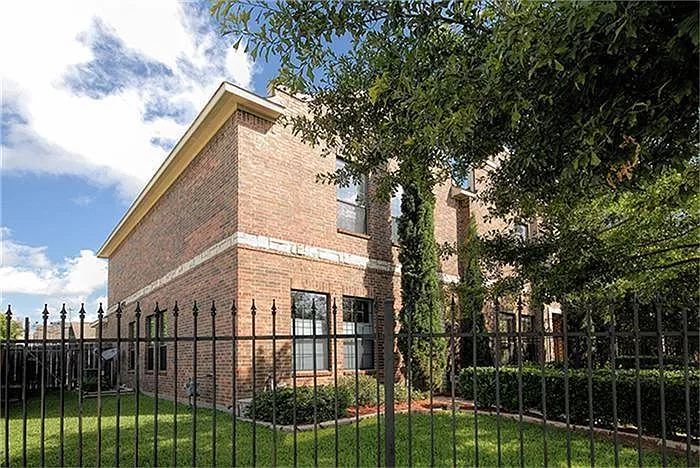 Building Photo - 1414 Emancipation Ave #A