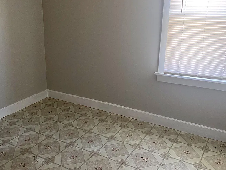 543 Richmond Ave #1 — Photo 3
