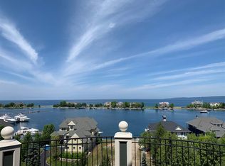 4104 Harborview Rdg, Petoskey, MI 49770
