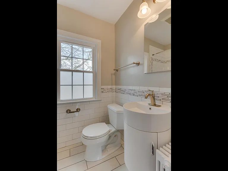 Upstairs bathroom