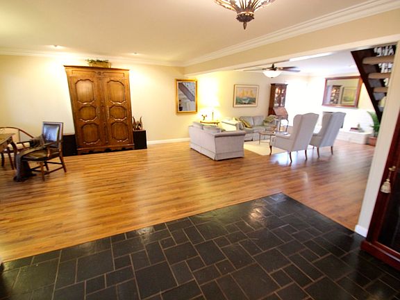 2nd image of 3836 Crest Cove Cir