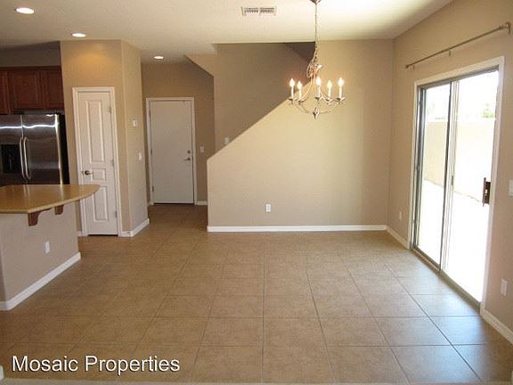 4th image of 599 S Buena Vista Ct