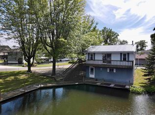 8190 E Sunrise Dr, Syracuse, IN 46567