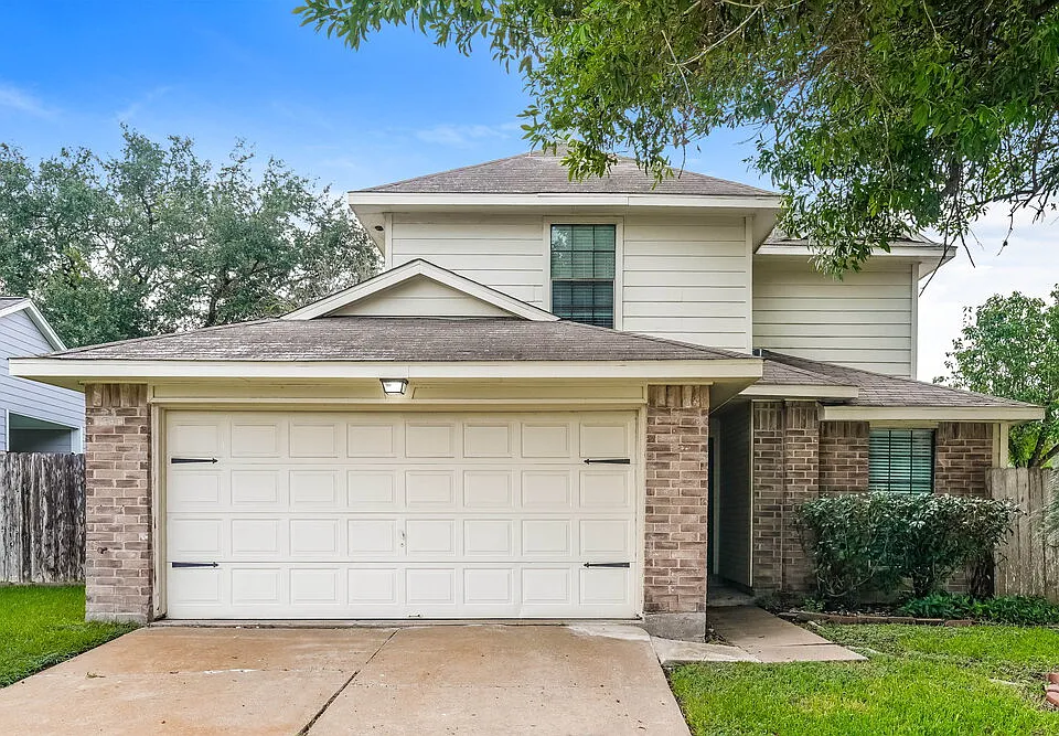 2002 Hickory Glen Dr